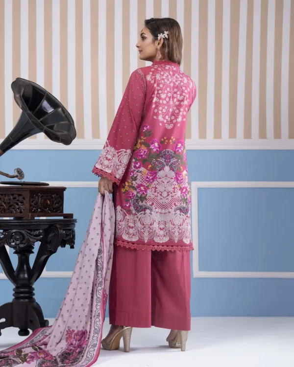 hoor_colorful_lawn_deeprose